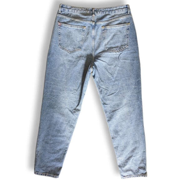 BDG Mom Jean sz 32 - Picture 4 of 4